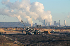 Tagebau Garzweiler I, Kraftwerkssilhouette (Jüchen) / 29.12.2016