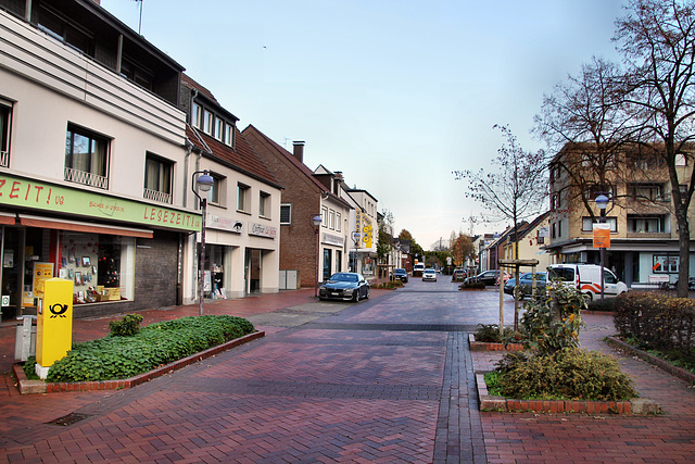 Bahnhofstraße, Fußgängerzone (Voerde) / 19.11.2022