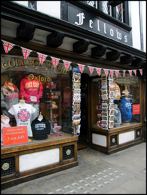 Fellows bunting