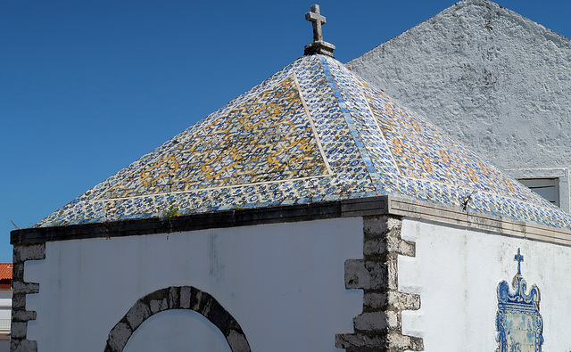 Lovely tiled roof