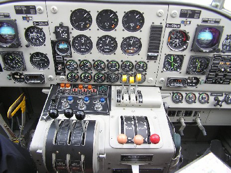 Im Cockpit von "Tante Ju"