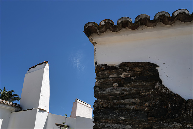 Monsaraz, Chimneys