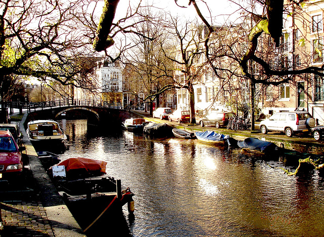 Colourful scenery au fil de l'eau