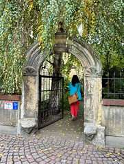 HFF mit einem Bitterfelder Bogen