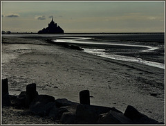 ... du fond de la baie...!