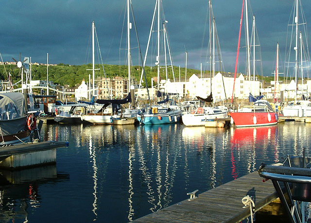 whn - sun on boats