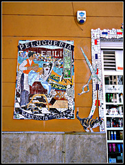Valencia: mosaico en fachada.