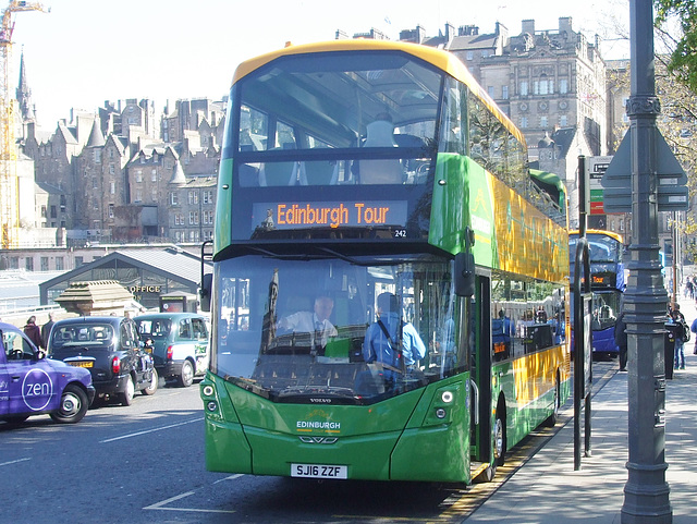DSCF7164 Edinburgh Bus Tours (Lothian Buses) 242 (SJ16 ZZF) - 6 May 2017