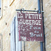 Vieille enseigne vue à Villefranche du Périgord