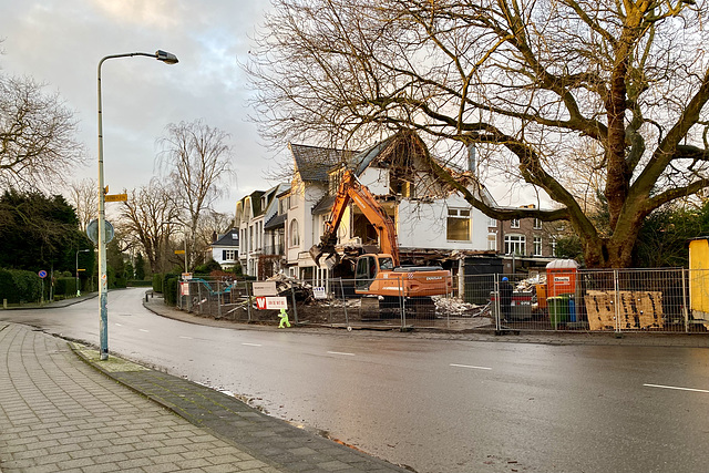 Demolition in Bloemendaal