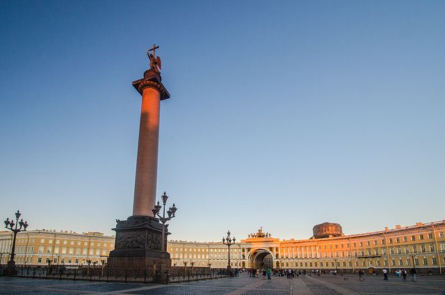 Plaza del Palacio y Columna de Alejandro