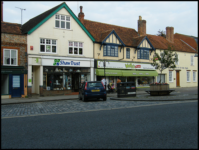 Thame shops