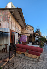 Vente et achat de meubles neufs et usagés