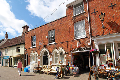 Ipernity: No.52 Thoroughfare, Halesworth, Suffolk - By A Buildings Fan