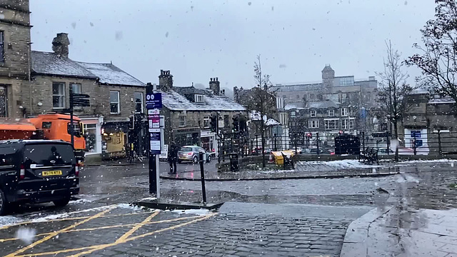 Slo-Mo snow as the Gritter arrives