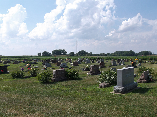 Country cemetery / Cimetière de campagne