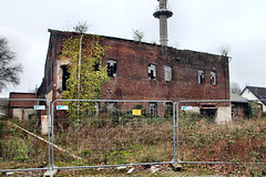 Verfallenes Gebäude der ehem. Herdfabrik (Herne) / 8.04.2023