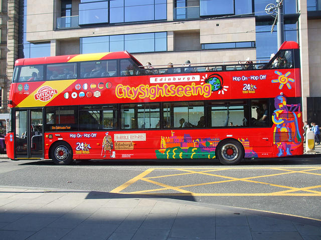 DSCF7165 Edinburgh Bus Tours (Lothian Buses)  229 (SJ16 CTF) - 6 May 2017