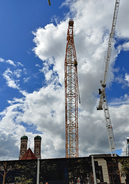 Munich Cranes