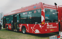 First Capital/First London exhibits at Showbus – 26 Sep 2004 (537-37)