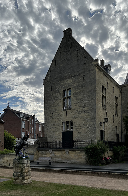 NL - Valkenburg - Bank mit Bock