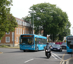 Arriva 3557 (KX09 GYG) in Welwyn Garden City - 8 Sep 2023 (P1160458)