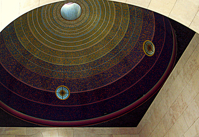 Dome in glass mosaic, Eduardo Nery