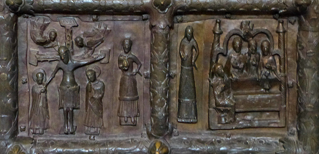 Płock - Bronze door