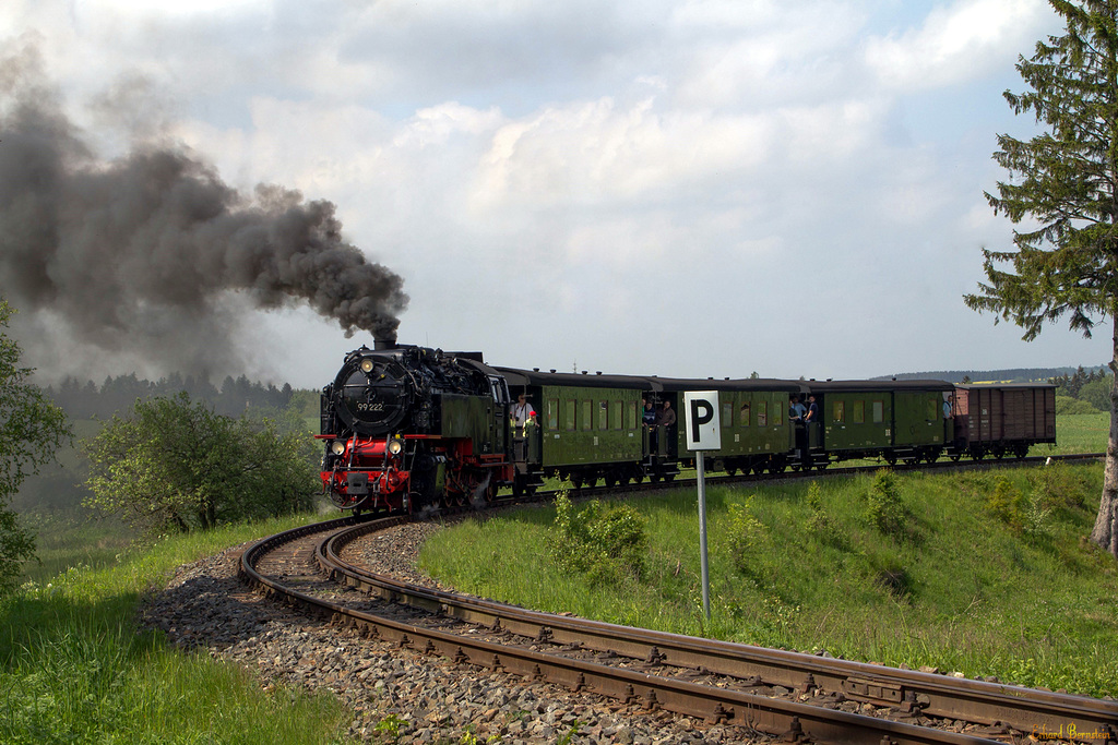 Sommerliche Kurvenfahrt