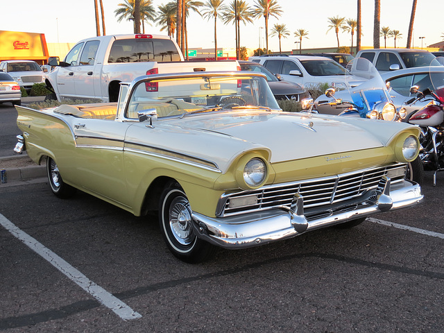 1957 Ford Fairlane 500 Sunliner