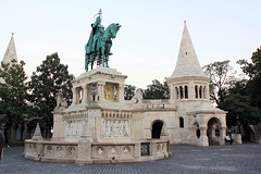 Statue des Hl. Stefan vor der Fischerbastei