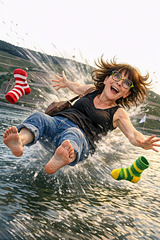"Aus den Socken gehauen" - "Weekly Digitals 0111 0010" Thema 0000 1010 Bild 0001 (ai, ki, generiert, MSCoPilot)