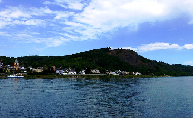 DE - Remagen - Blick über den Rhein zum Erpeler Ley