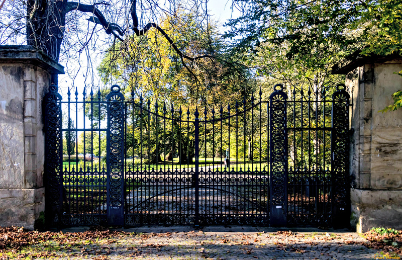 HFF - Gate closed ...