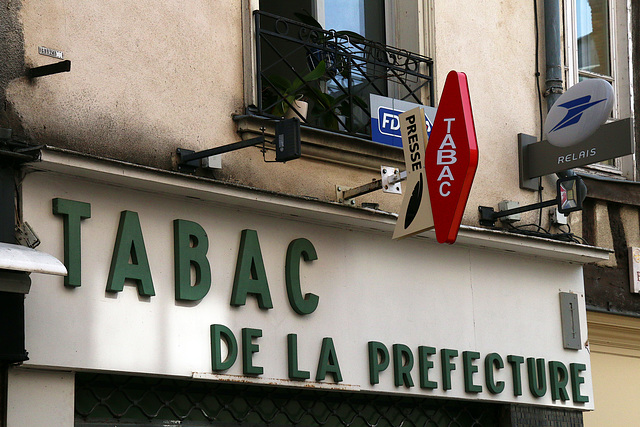 En joint la Préfecture fait un tabac ! En joint la Préfecture fait un tabac !