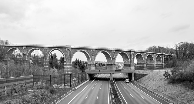 (088/365) Bahrebachmühlenviadukt über die A4