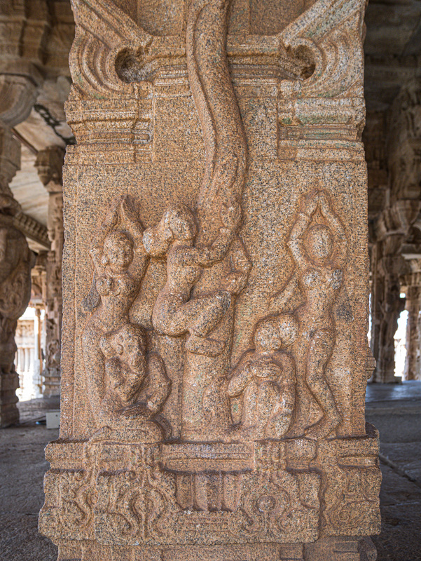 Reliefs am Vitthala Tempel