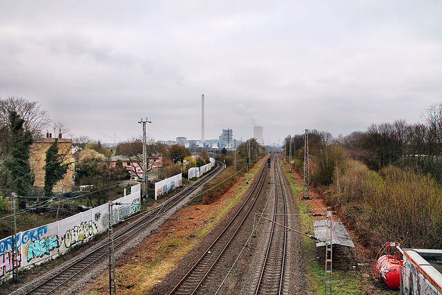 Bergisch-Märkische Eisenbahn, von der Brücke Rottbruchstraße aus (Herne-Holsterhausen) / 8.04.2023