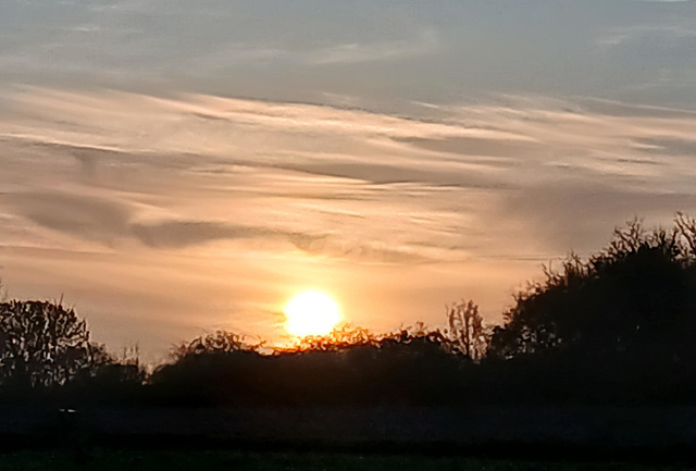 Bonne soirée avec le coucher de soleil de ce soir