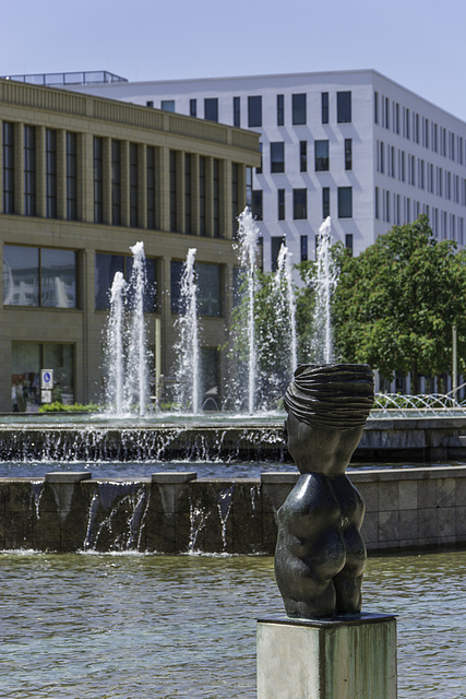 Heute 30°C - Klamotten runter und ab in's Wasser