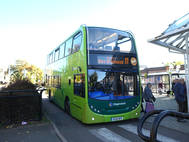 Stagecoach East 15659 (AE10 HFC) in Newmarket - 11 Oct 2022 (P1130698) Stagecoach East 15659 (AE10 HFC) in Newmarket - 11 Oct 2022 (P1130698)