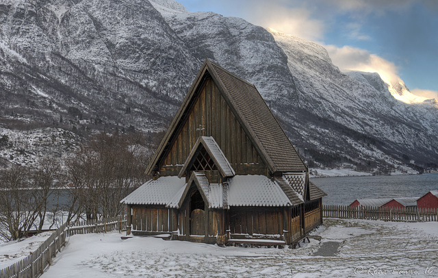 Øye stave church
