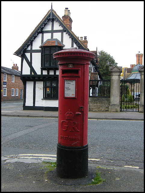 Thame pillar box