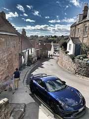 LR-IMG 0427 - Crail - road to the harbour