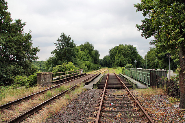 Walsumbahn, Brücke über den Steag-Werksbahngleisen (Duisburg-Walsum) / 16.07.2017