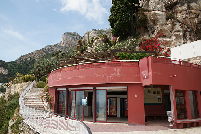 Jardin Exotique And Cave Entrance