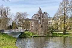 View of the Plantsoen and the Van Disselbrug