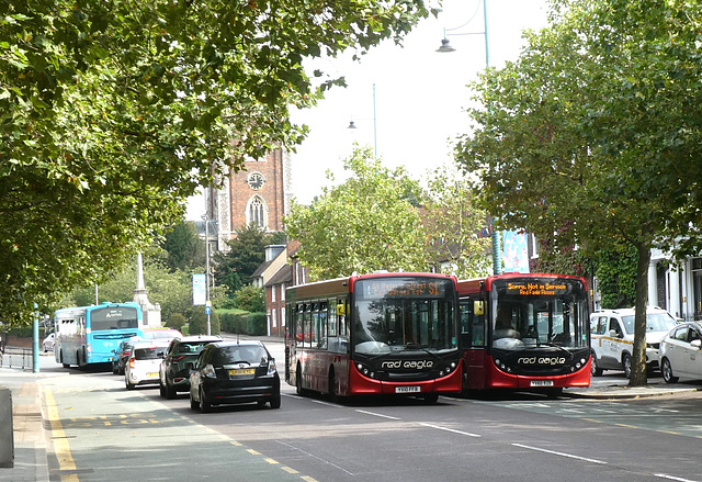 Buses in St. Albans - 8 Sept 2023 (P1160431)