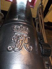 uni[25] - Royal Cypher