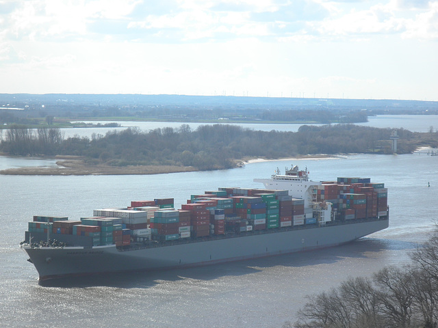 Containerschiff  Harbour Bridge